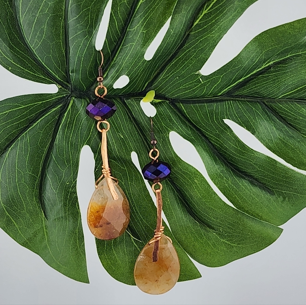 CARNELIAN, CRYSTALS AND COPPER METALS DANGLING EARRINGS - Picture 9 of 11
